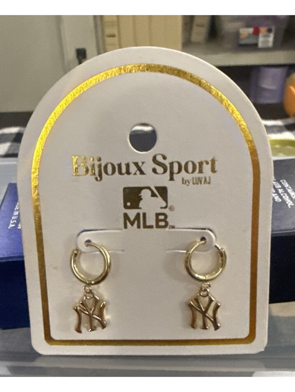 Bijoux Sport By Luv Aj MLB New York Yankees Logo Charm Gold Hoop Earrings